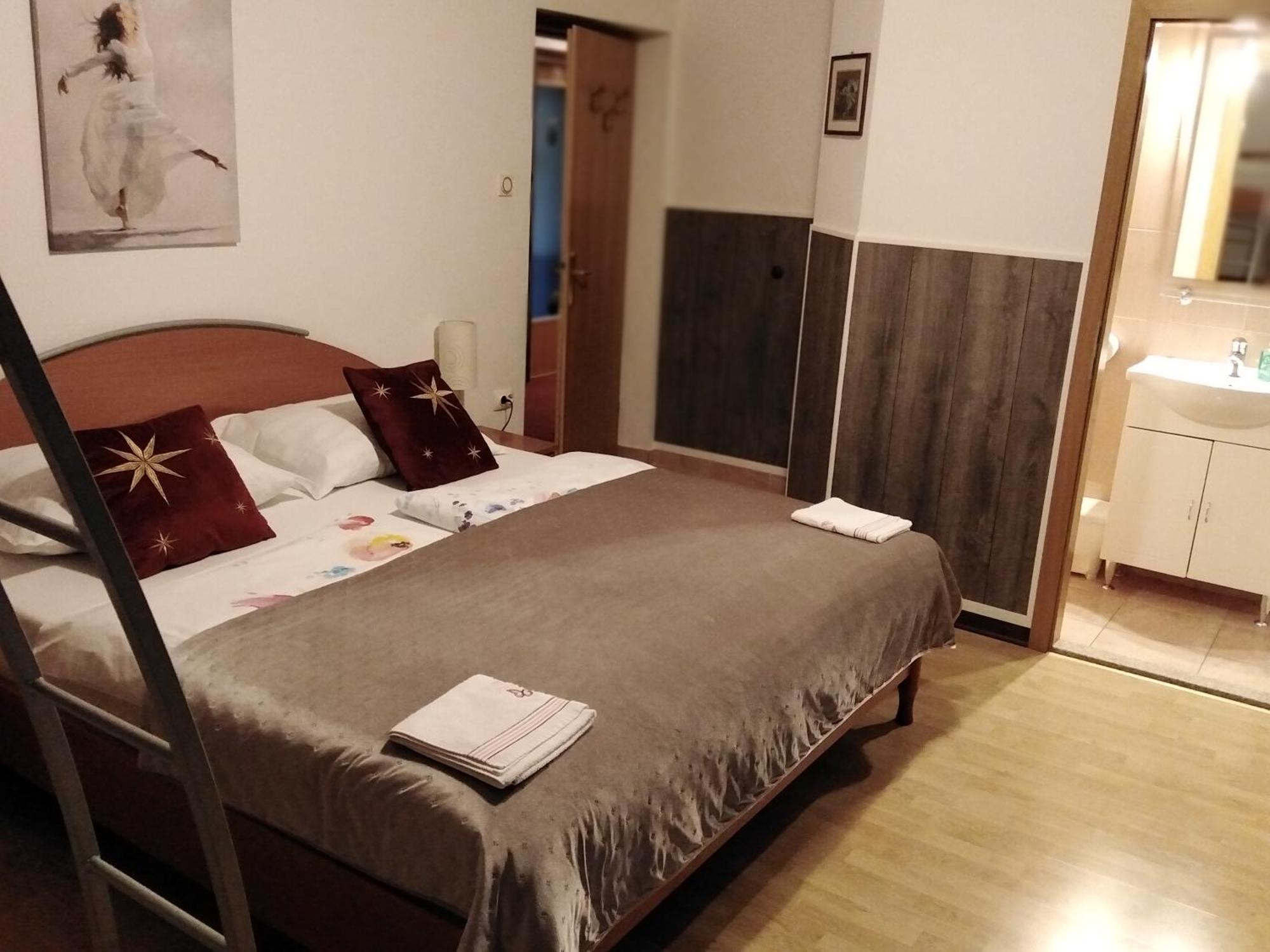 Rooms Kapelj Postojna Luaran gambar