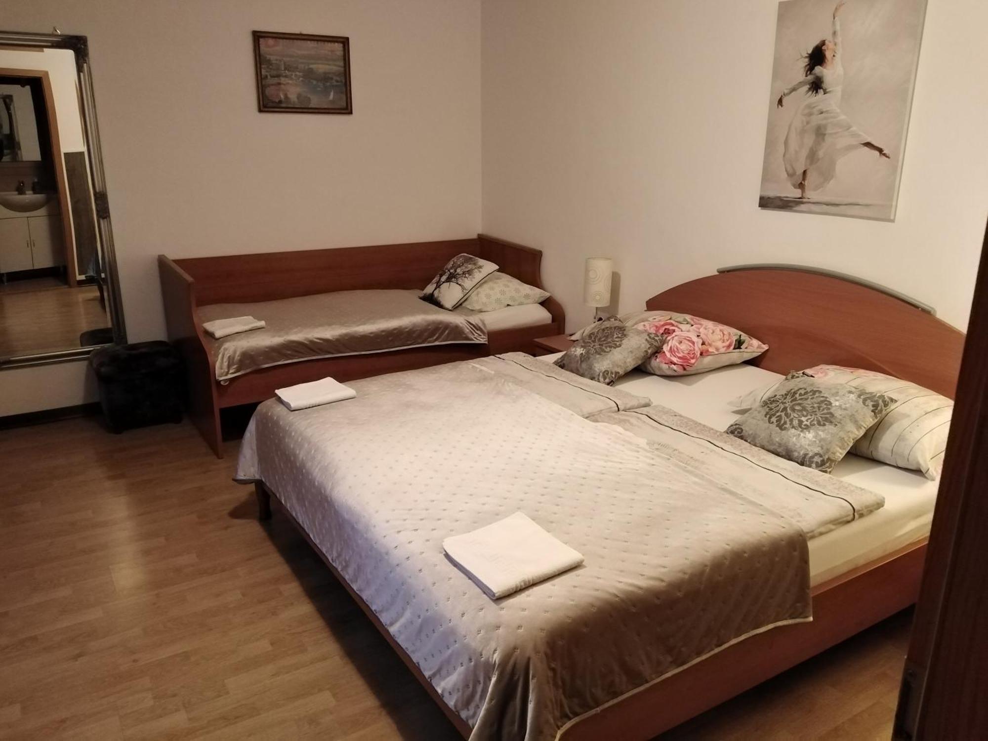 Rooms Kapelj Postojna Luaran gambar